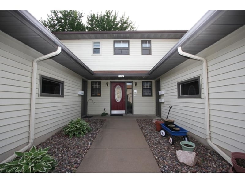 304 Parkview Ct #3, Altoona, WI 54720