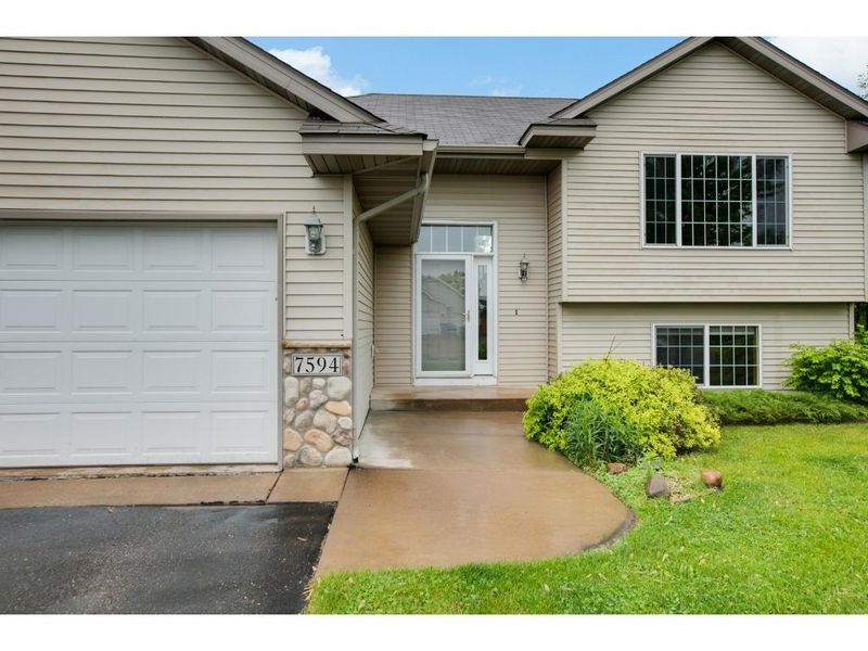 7594 385th St, North Branch, MN 55056