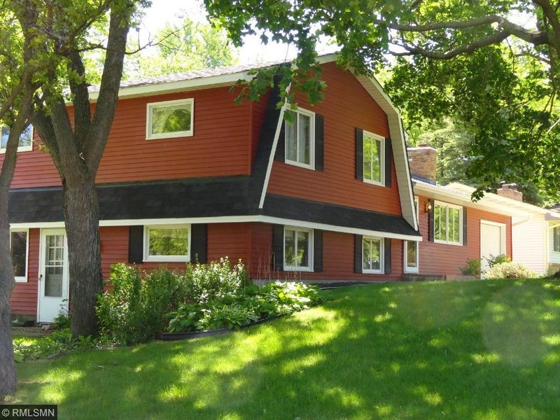 3148 Boone Ave N, New Hope, MN 55427