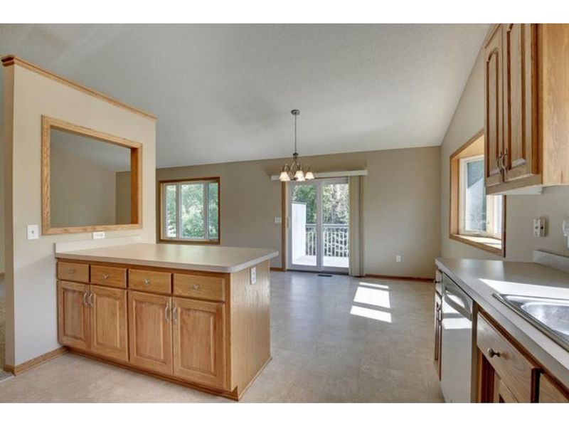 7882 Nancy Ct, Lino Lakes, MN 55014