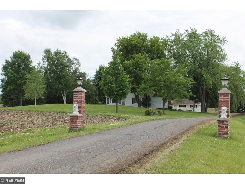 7425 Union Hill Blvd, Belle Plaine, MN 56011