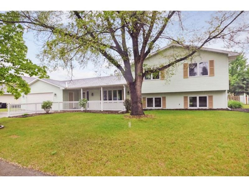 11275 3rd St, Becker, MN 55308