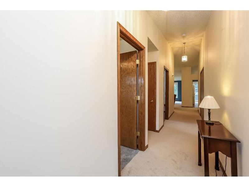 2625 Duluth St, Maplewood, MN 55109