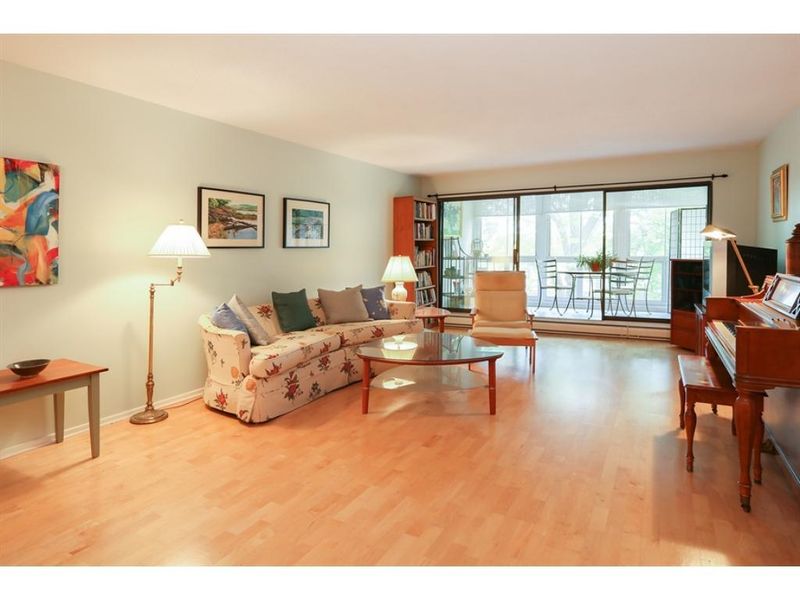 4075 W 51st St #308, Edina, MN 55424