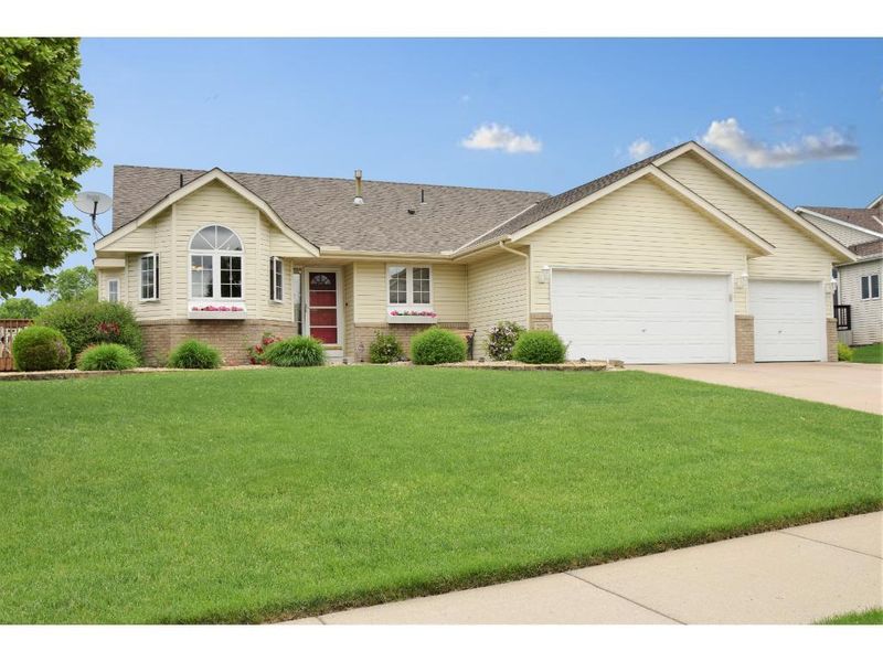 22074 Elm Pw, Rogers, MN 55374
