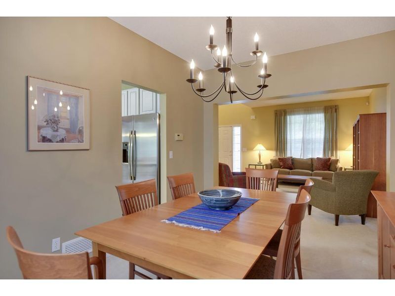 9216 Queensland Ln N, Maple Grove, MN 55311