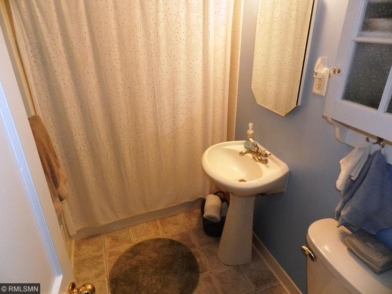 112 9th Ave N, Princeton, MN 55371