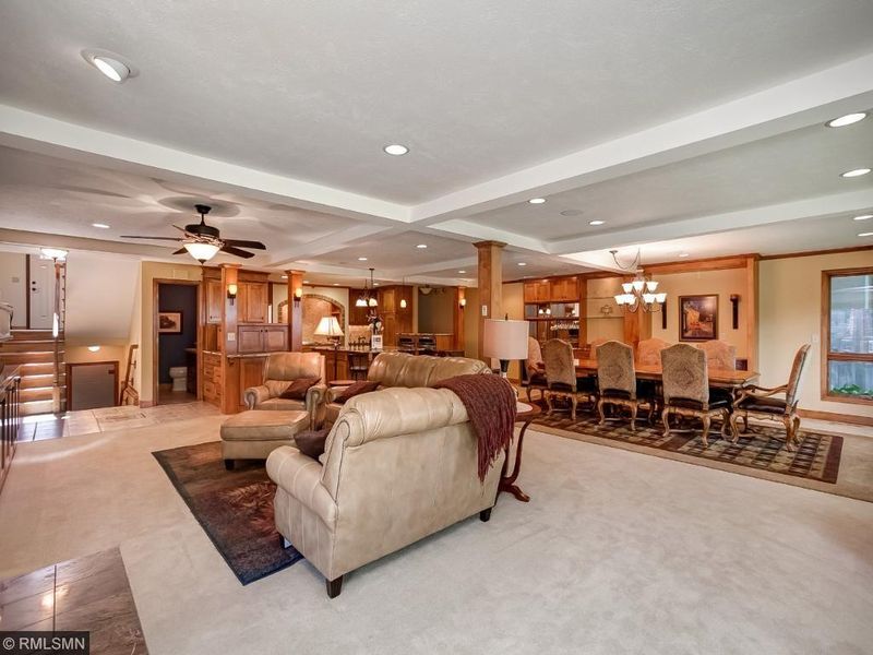 7222 W Timber Ln, Maple Grove, MN 55369