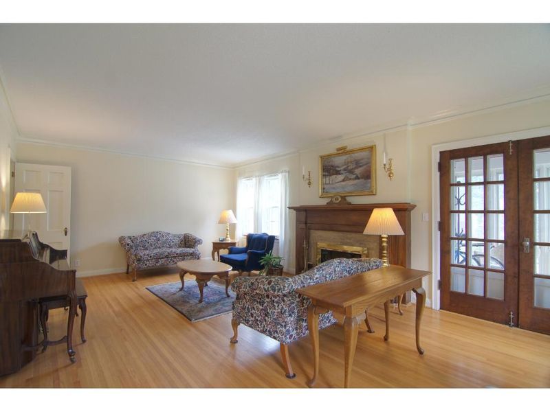 1823 Jefferson Ave, Saint Paul, MN 55105