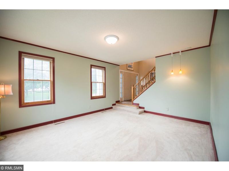 12711 Edgemont Curve, Apple Valley, MN 55124