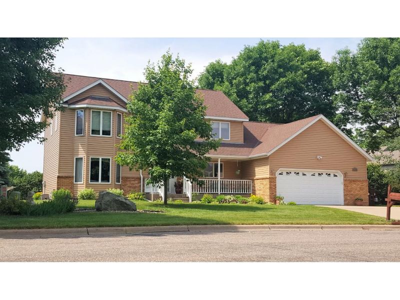 1497 Brooke Ct, Hastings, MN 55033