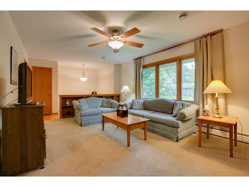 33 17th Ave SW, New Brighton, MN 55112