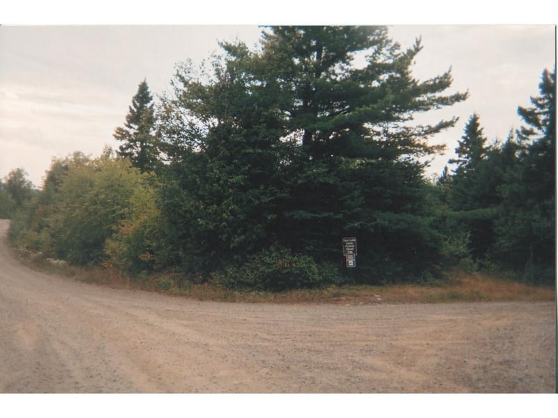 198 Powers Lake Rd, Hovland, MN 55606
