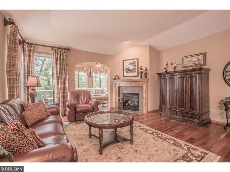 18920 100th Ave N, Maple Grove, MN 55311