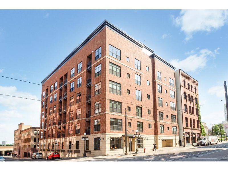 270 4th St E #204, Saint Paul, MN 55101
