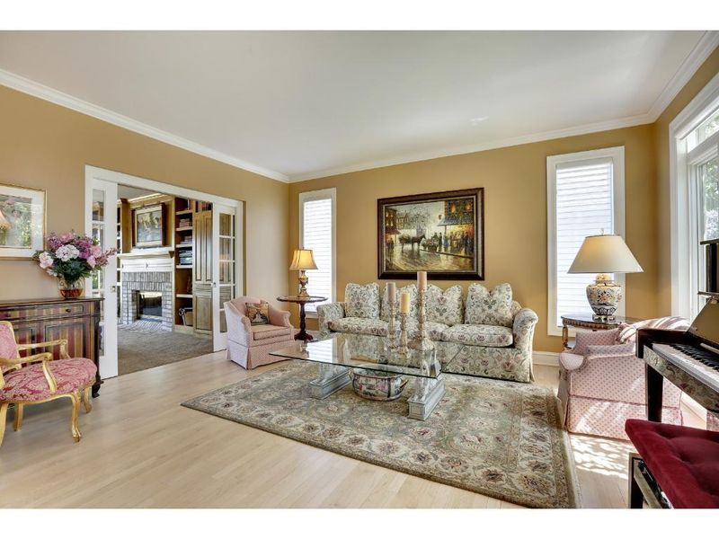 9541 Virginia Ave S, Bloomington, MN 55438