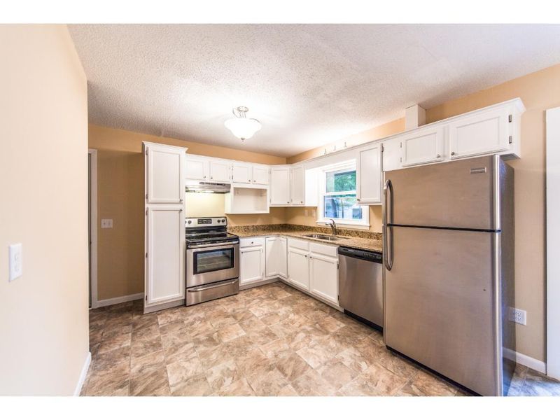 6516 75 1/2 Ave N, Brooklyn Park, MN 55428