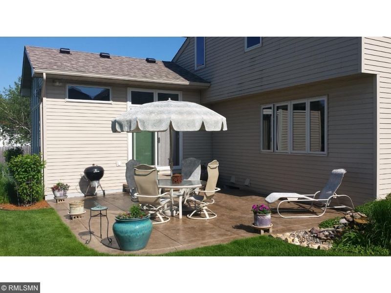 8384 Colton Ave, Woodbury, MN 55125