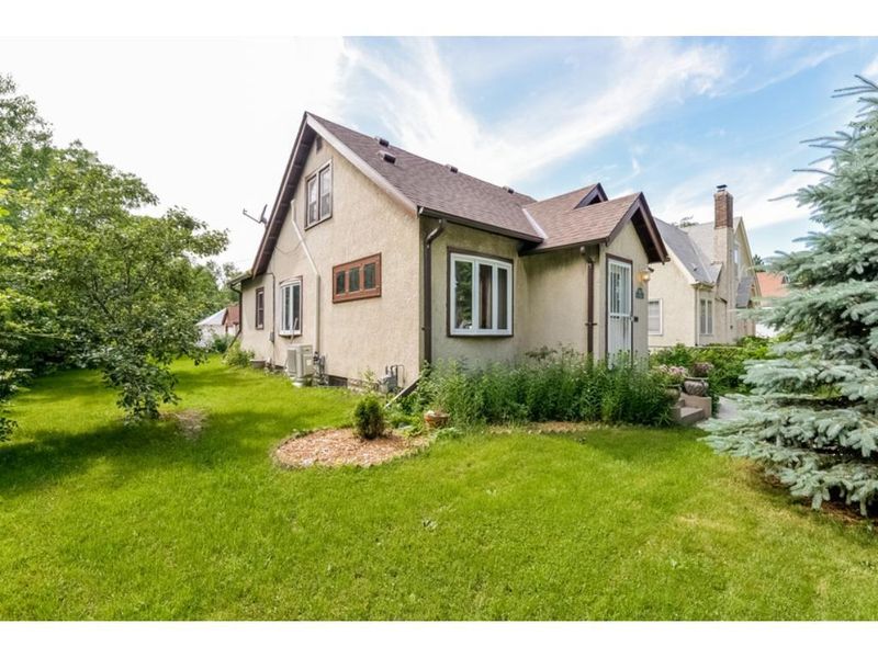 4223 Upton Ave N, Minneapolis, MN 55412