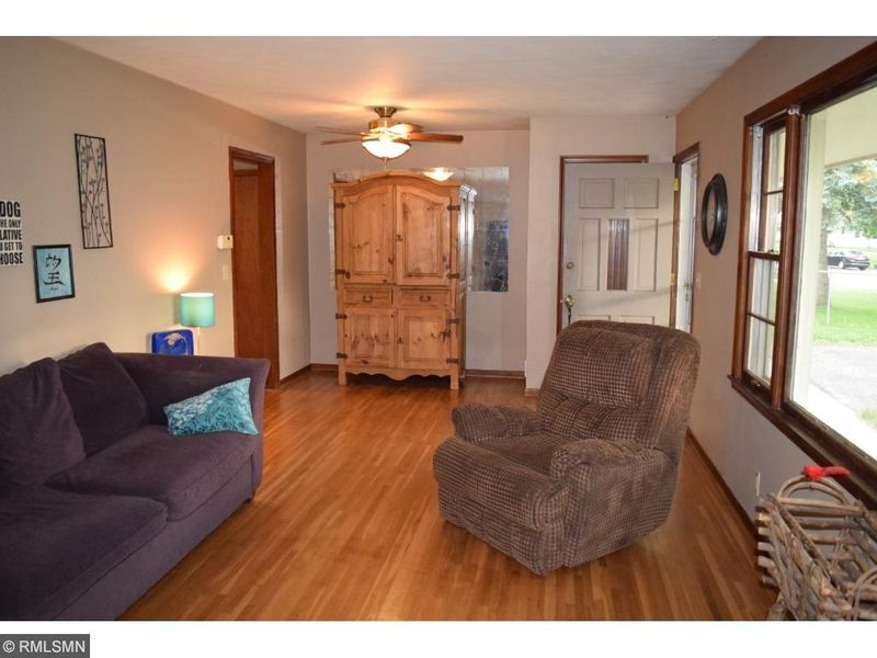 8823 Greystone Ave S, Cottage Grove, MN 55016