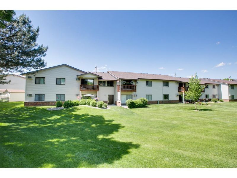 3917 Foss Rd #205, Saint Anthony, MN 55421