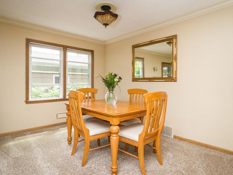 7305 E Franklin Cir, Eden Prairie, MN 55346
