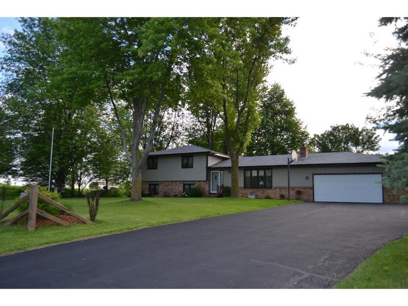 4550 Elmore Ave, Webster, MN 55088