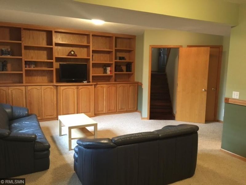 1004 Oak St, Farmington, MN 55024