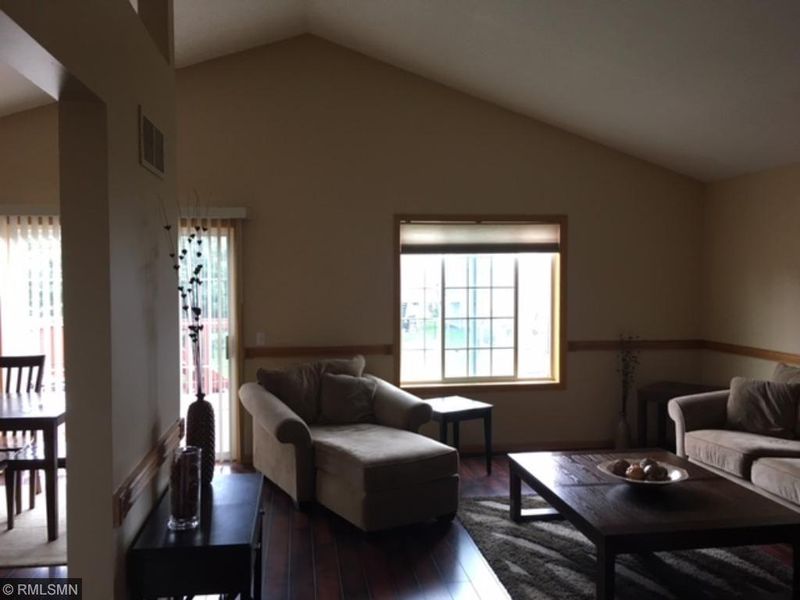 1004 Oak St, Farmington, MN 55024