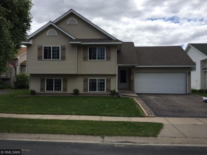 1004 Oak St, Farmington, MN 55024