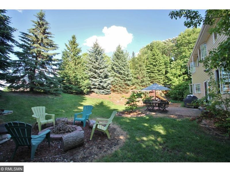 1080 Wildwood Way, Chaska, MN 55318