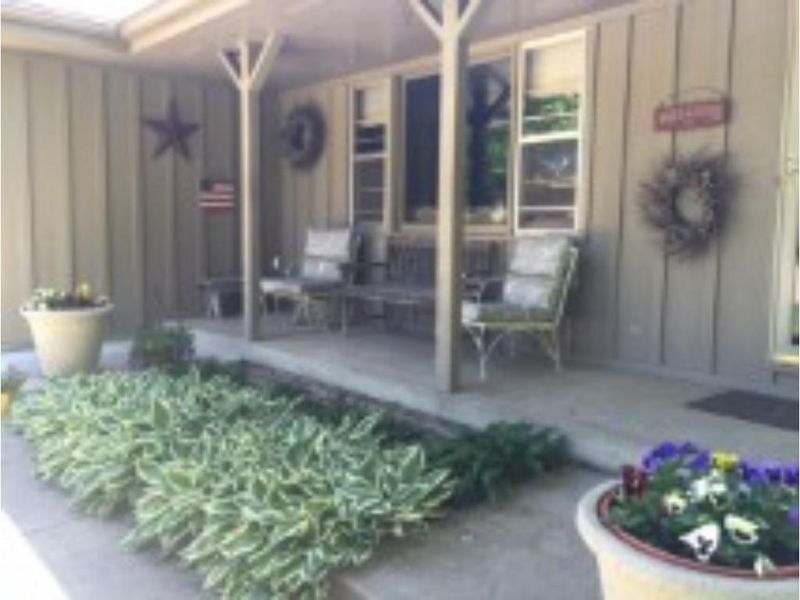 201 River Lane Ct, Brooklyn Park, MN 55444