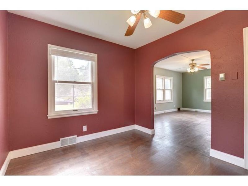 649 Ferndale St N, Maplewood, MN 55119