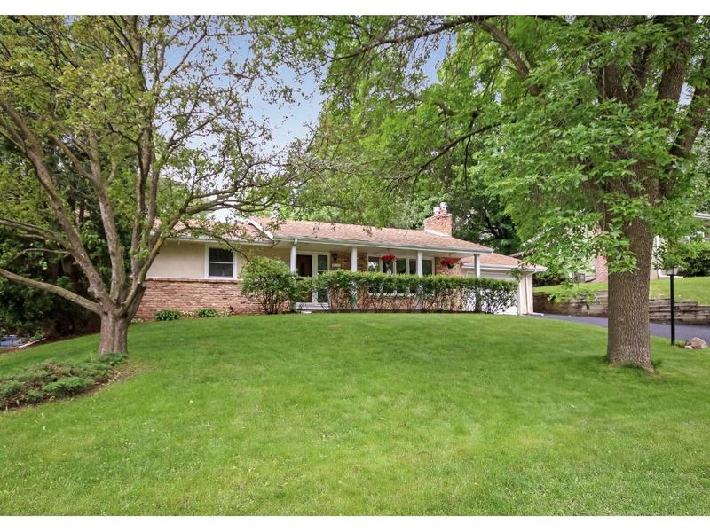 8117 35th Ave N, Crystal, MN 55427