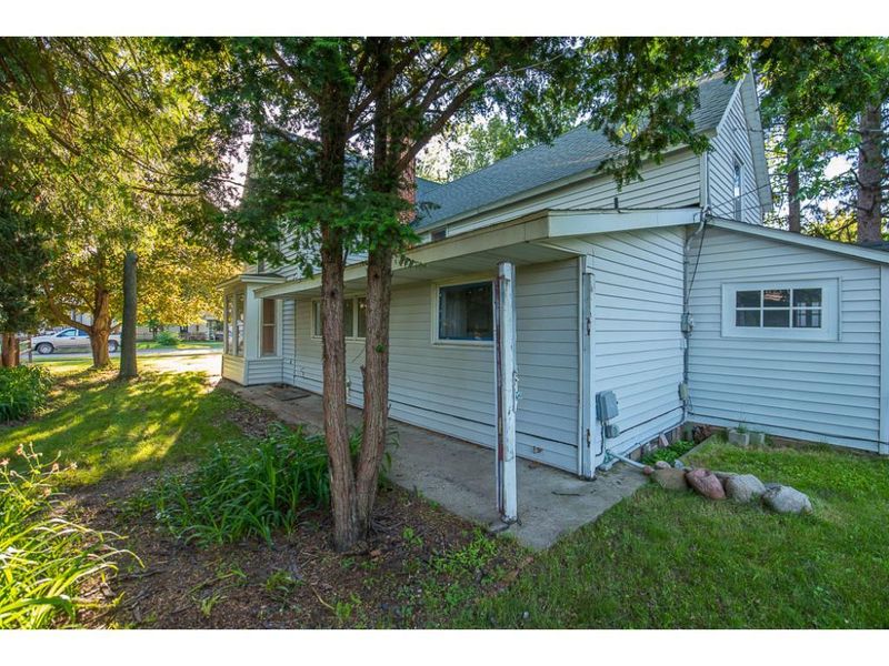 618 N 9th St, Brainerd, MN 56401