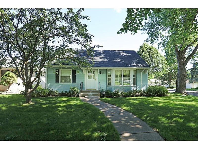 735 Hoyt Ave E, Saint Paul, MN 55106