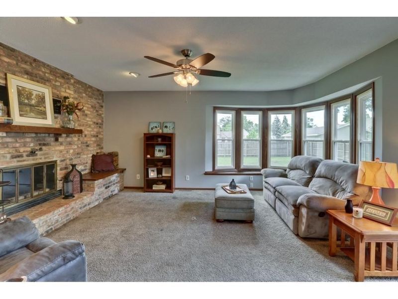 5810 Aldrich Ave N, Brooklyn Center, MN 55430
