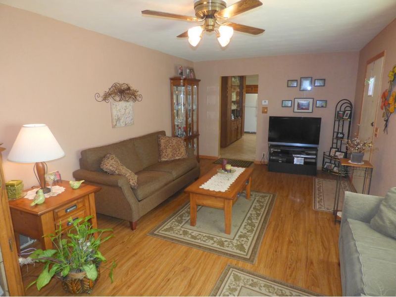 201 5th St SW, Little Falls, MN 56345