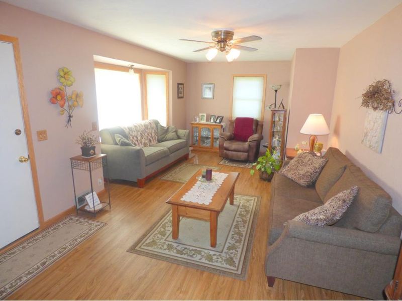 201 5th St SW, Little Falls, MN 56345