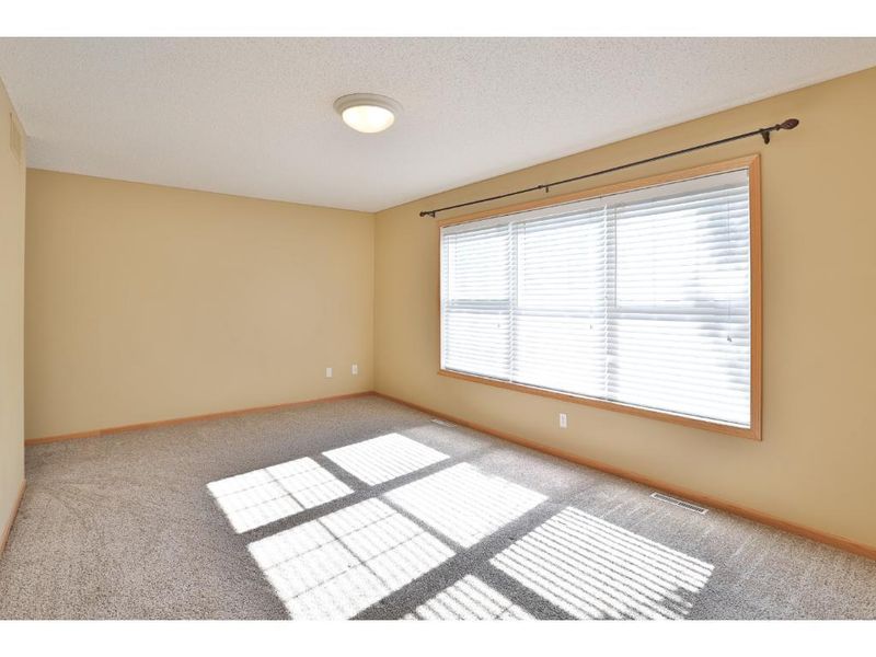 2160 Village Trl, Mound, MN 55364