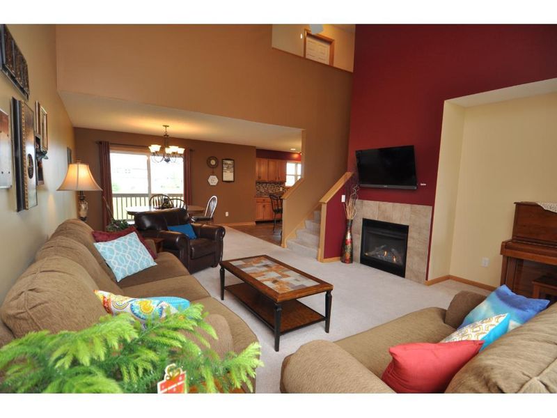 6830 99th St S, Cottage Grove, MN 55016