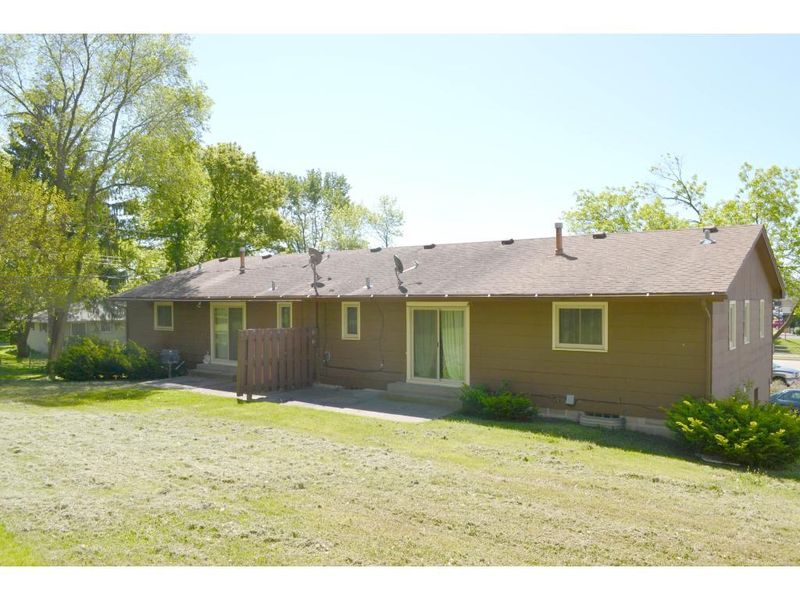 5800 W Old Shakopee Rd, Bloomington, MN 55437