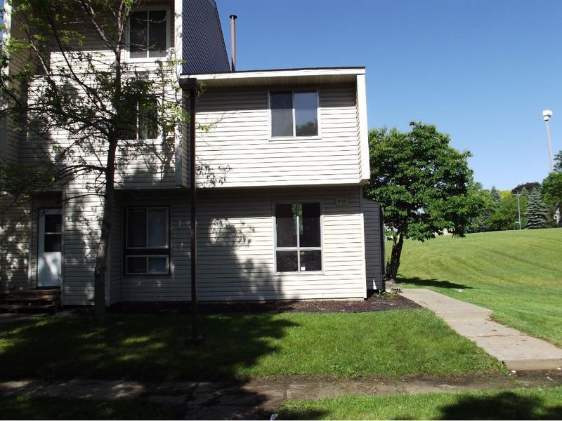 5735 80th Ave N, Brooklyn Park, MN 55443