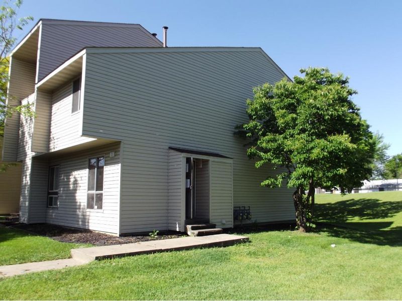5735 80th Ave N, Brooklyn Park, MN 55443