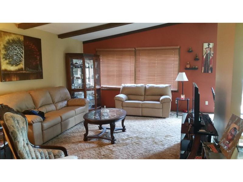 4512 Bramblewood Ave, Vadnais Heights, MN 55127