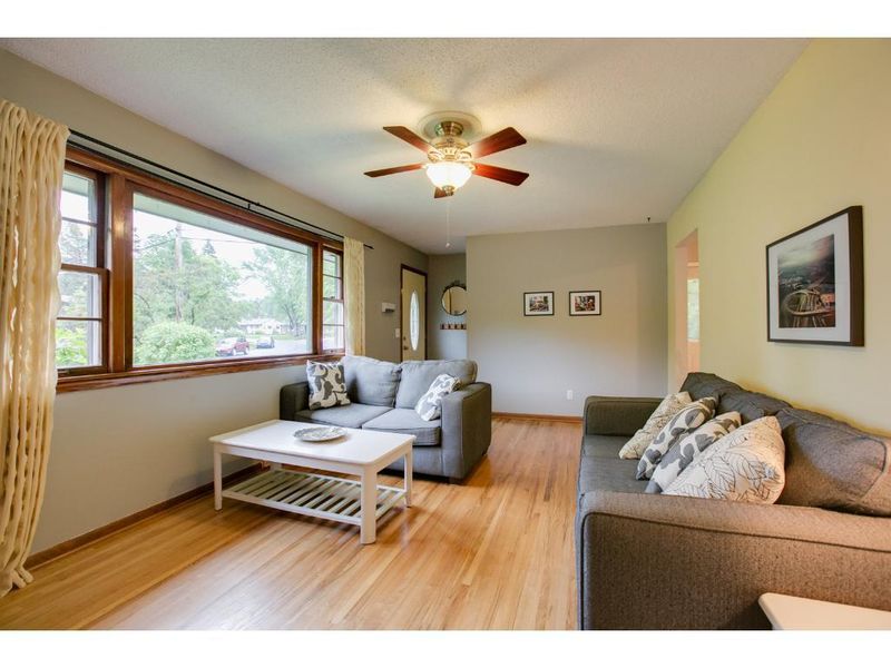 1171 2nd St NW, New Brighton, MN 55112