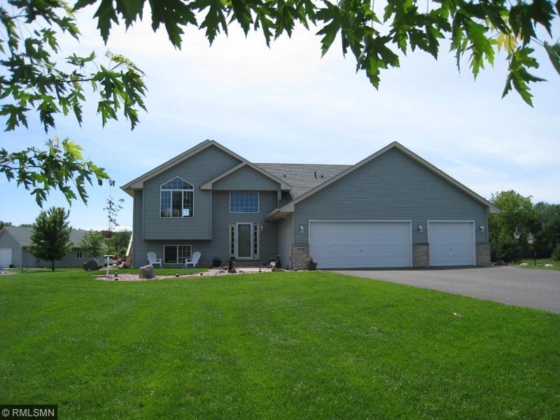 19980 Naples Ct NE, Cedar, MN 55011