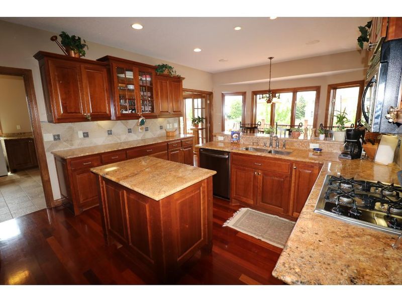 4116 Fallgold Pw N, Brooklyn Park, MN 55443