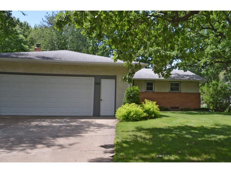7364 Able St NE, Fridley, MN 55432