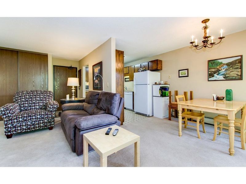 7301 W 101st St #205, Bloomington, MN 55438